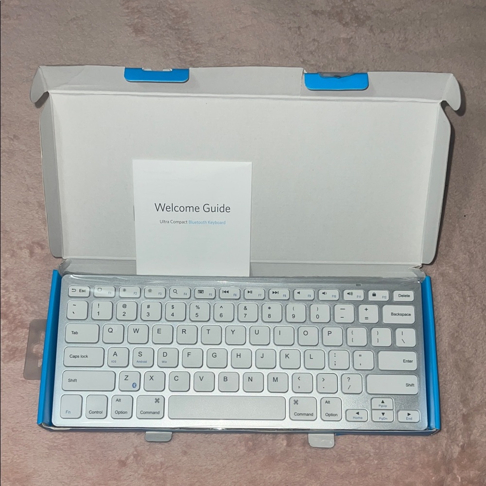 Anker Bluetooth Keyboard - White and Gray